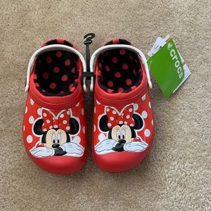 CROCS Disney girls MINNIE MOUSE DOTS FLEECE SANDALS